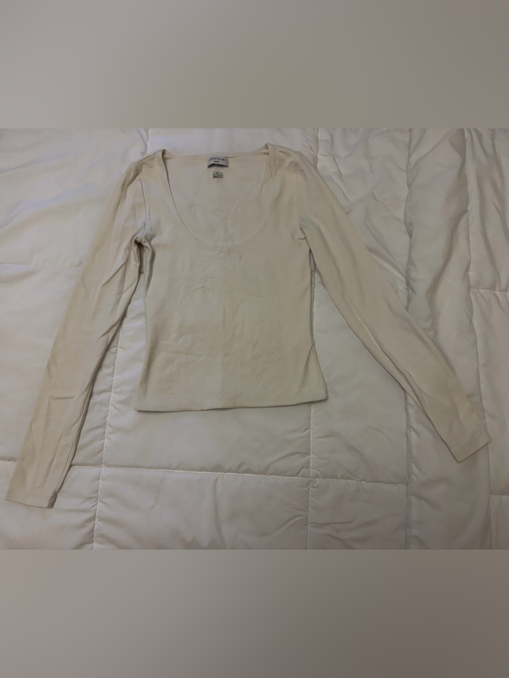 Aritzia Scoop Neck Long Sleeve Contour Top - Cream